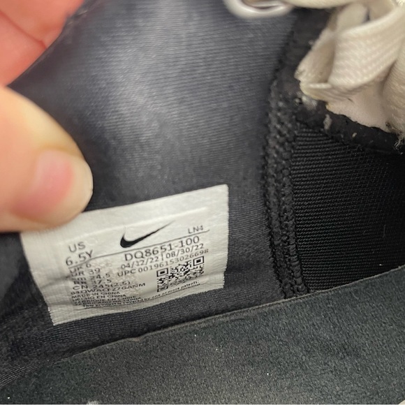 NIKE LEBRON 20 THE DEBUT Woven‎ Knit Sneakers Unisex Youth 6.5 Athletic Shoes - Picture 13 of 14